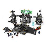 Lego Batman - the Batcave: the Penguin and Mr. Freeze's Invasion